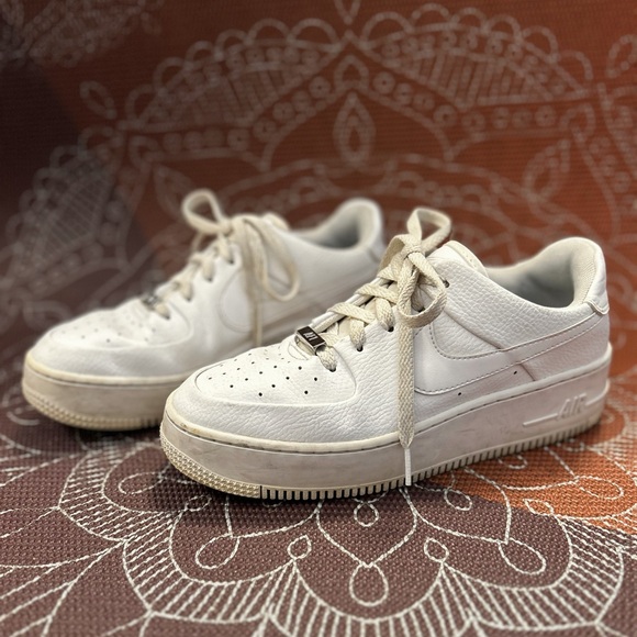 Air Force 1 Sage Low Platform Sneaker - Picture 1 of 6